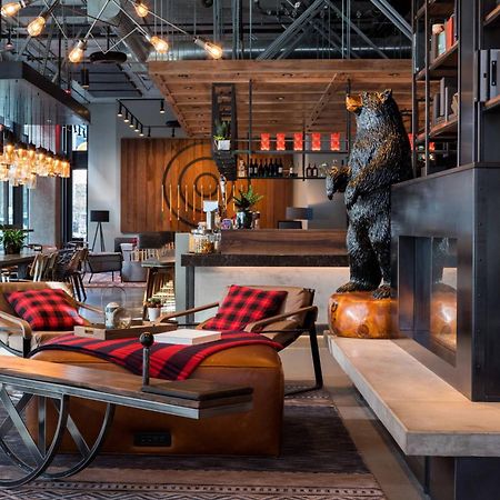 Moxy Seattle Downtown Hotel Exterior photo