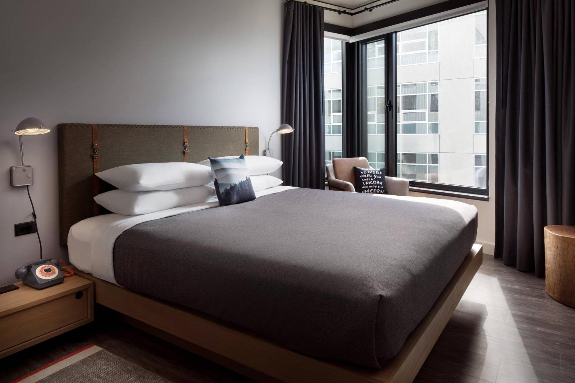 Moxy Seattle Downtown Hotel Exterior photo
