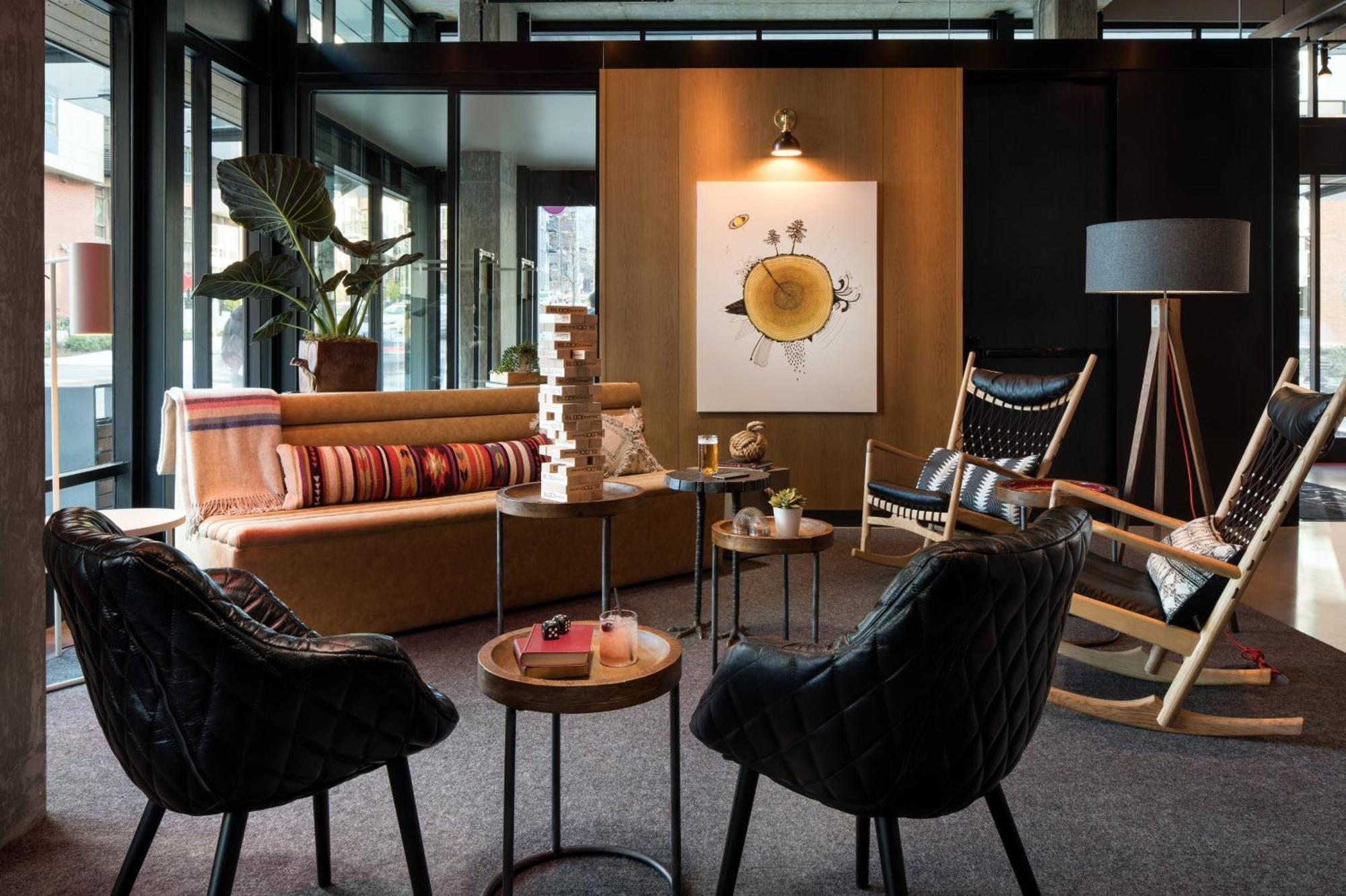 Moxy Seattle Downtown Hotel Exterior photo